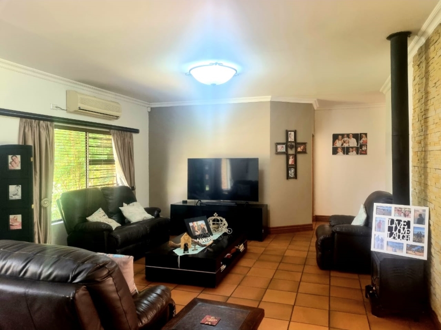 4 Bedroom Property for Sale in Hillcrest Northern Cape